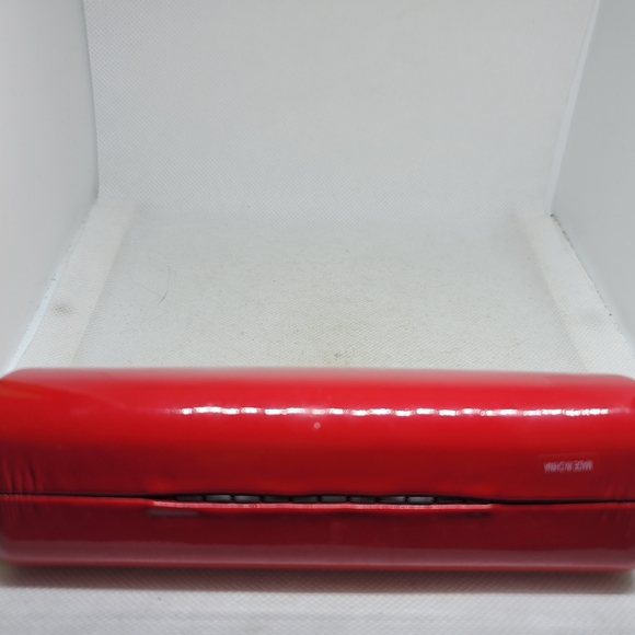 Marilyn Monroe Signature Sunglasses Case - Picture 9 of 9